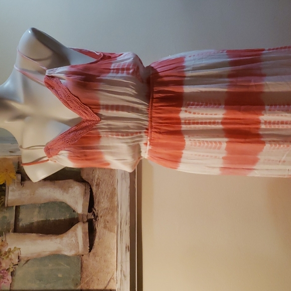 Flying Tomato Dresd - Picture 2 of 11